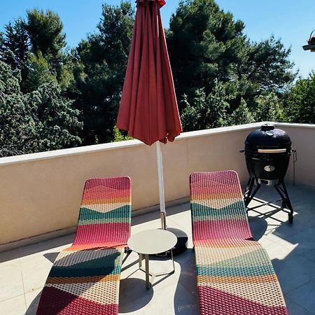 Just Renovated Stylish 2 Bedrooms Apartment Only A Few Steps From The Beach! Novigrad Istria Esterno foto